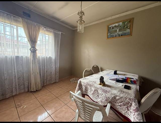 3 BEDROOM HOUSE FOR SALE IN VANDERBIJLPARK CE 2